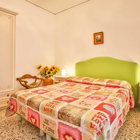 With 4 Bedrooms In Amalfi